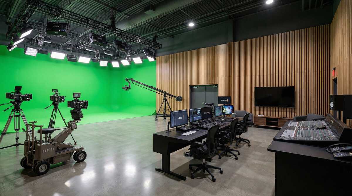 成人视频影视制作工作室